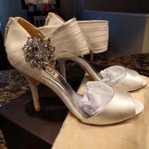Badgley Mischka White Heel with Blue Stone